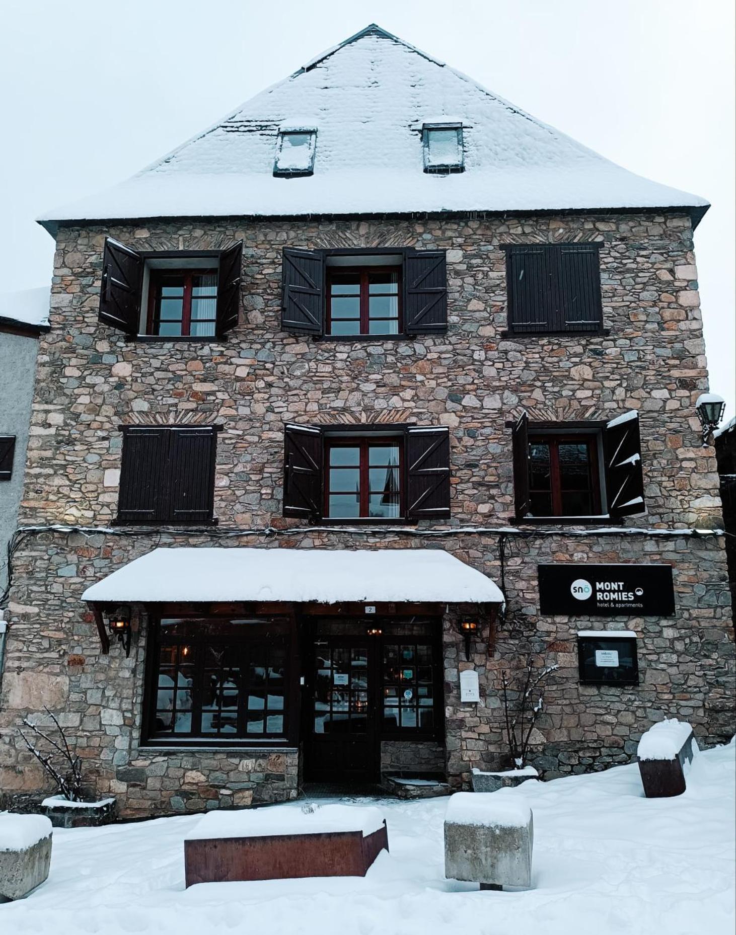 Snoe Mont Romies 2*