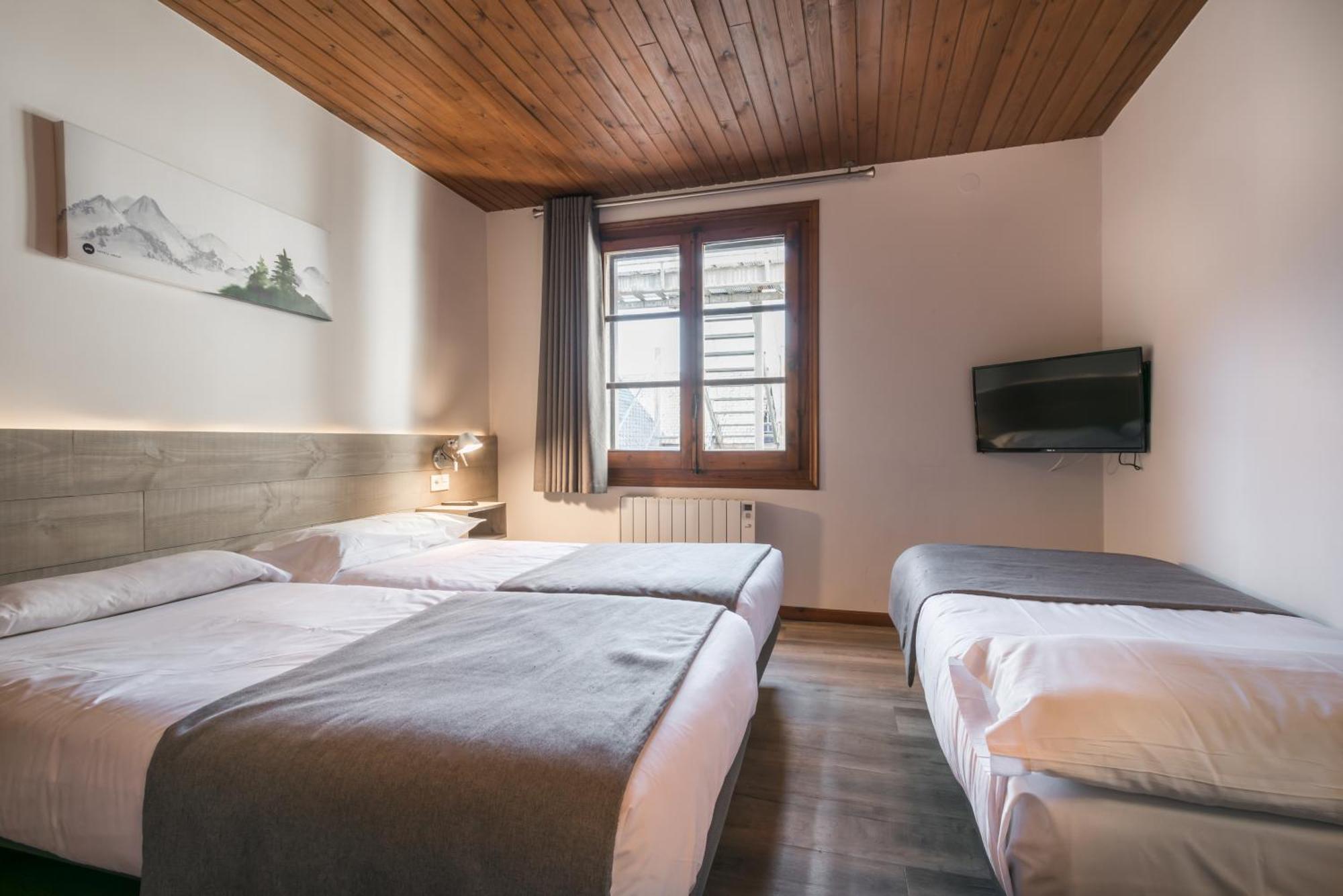 Hotel Snoe Mont Romies