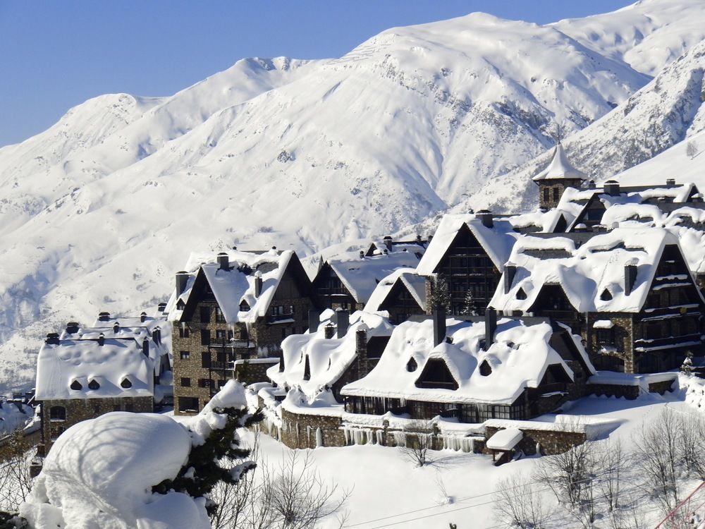 Snoe Mont Romies Hotel